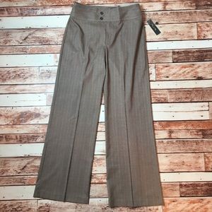 NWT 🎉{Nic & Zoe} flat front, tan pants